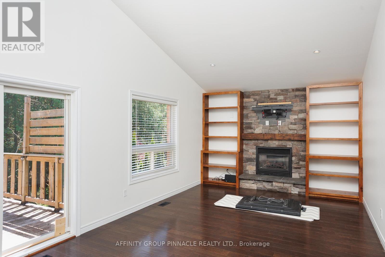 103 Cook Street, Kawartha Lakes (Lindsay), Ontario  K9V 0K8 - Photo 30 - X12303319