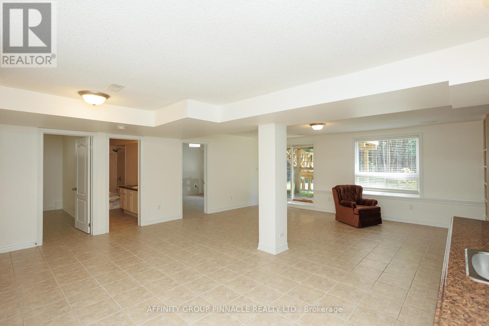 103 Cook Street, Kawartha Lakes (Lindsay), Ontario  K9V 0K8 - Photo 32 - X12303319