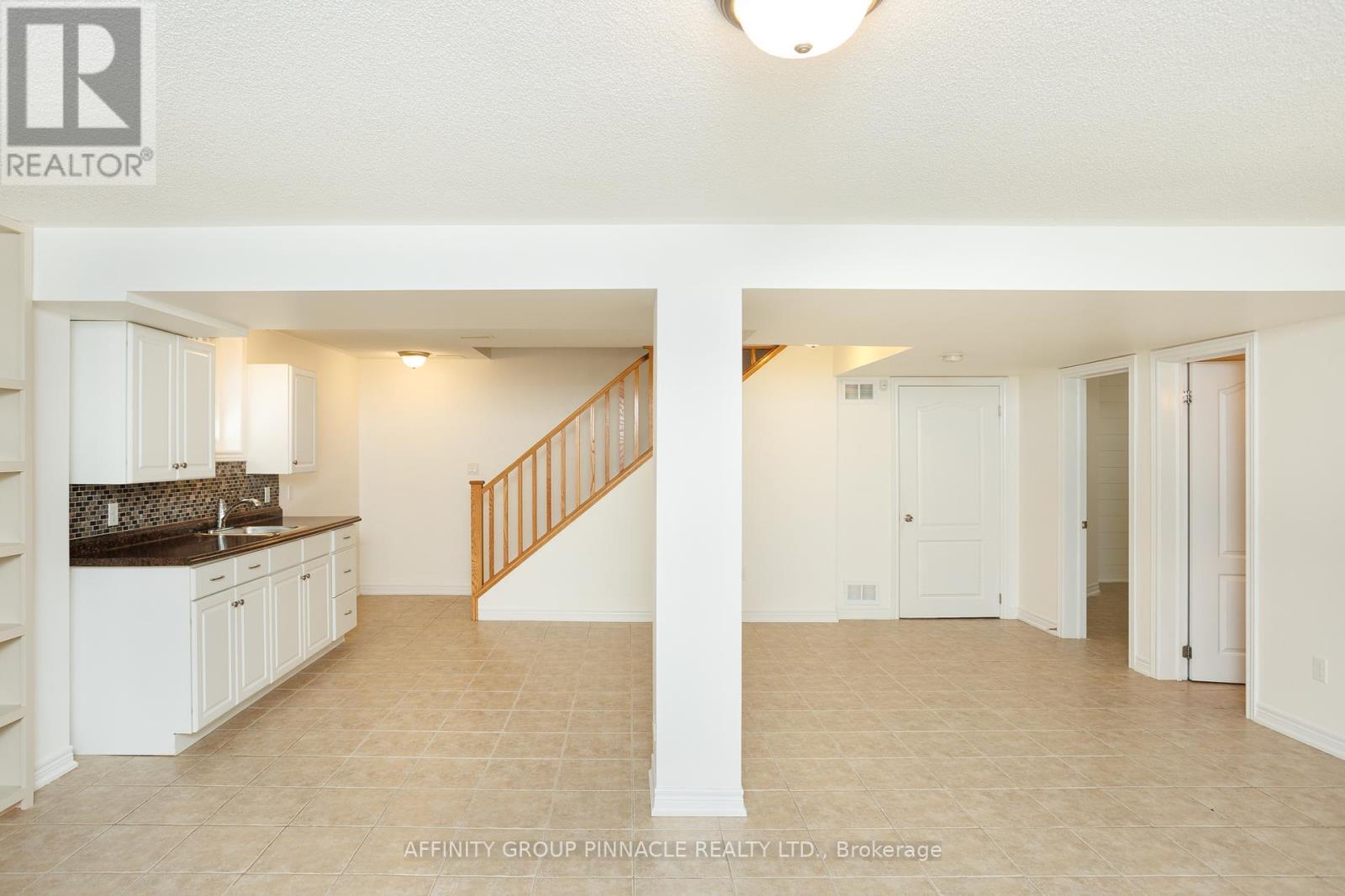 103 Cook Street, Kawartha Lakes (Lindsay), Ontario  K9V 0K8 - Photo 33 - X12303319