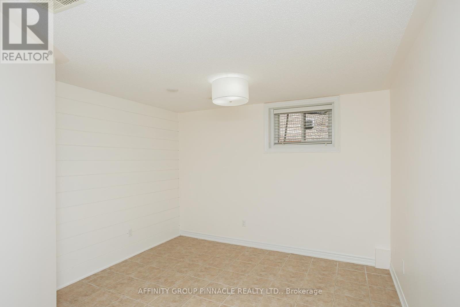 103 Cook Street, Kawartha Lakes (Lindsay), Ontario  K9V 0K8 - Photo 38 - X12303319