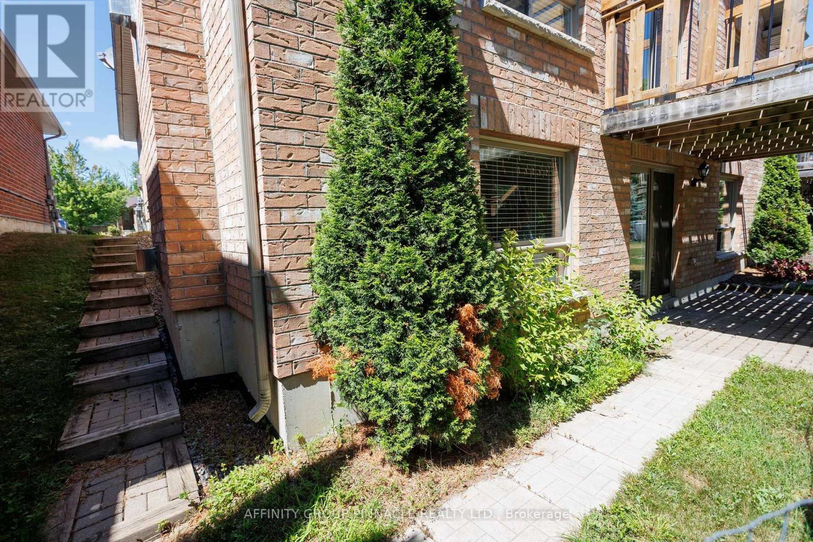 103 Cook Street, Kawartha Lakes (Lindsay), Ontario  K9V 0K8 - Photo 48 - X12303319