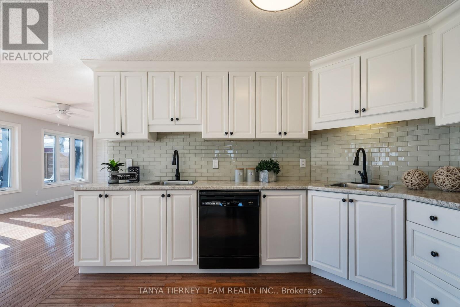 3 Bluffs Road, Clarington (Bowmanville), Ontario  L1B 1A3 - Photo 16 - E12303234