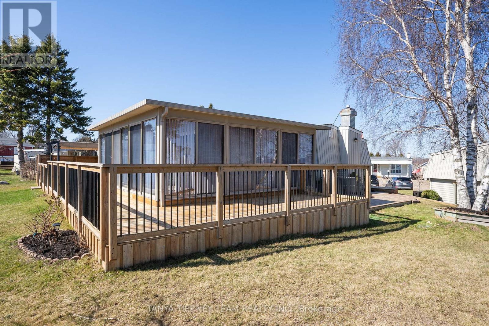 3 Bluffs Road, Clarington (Bowmanville), Ontario  L1B 1A3 - Photo 37 - E12303234