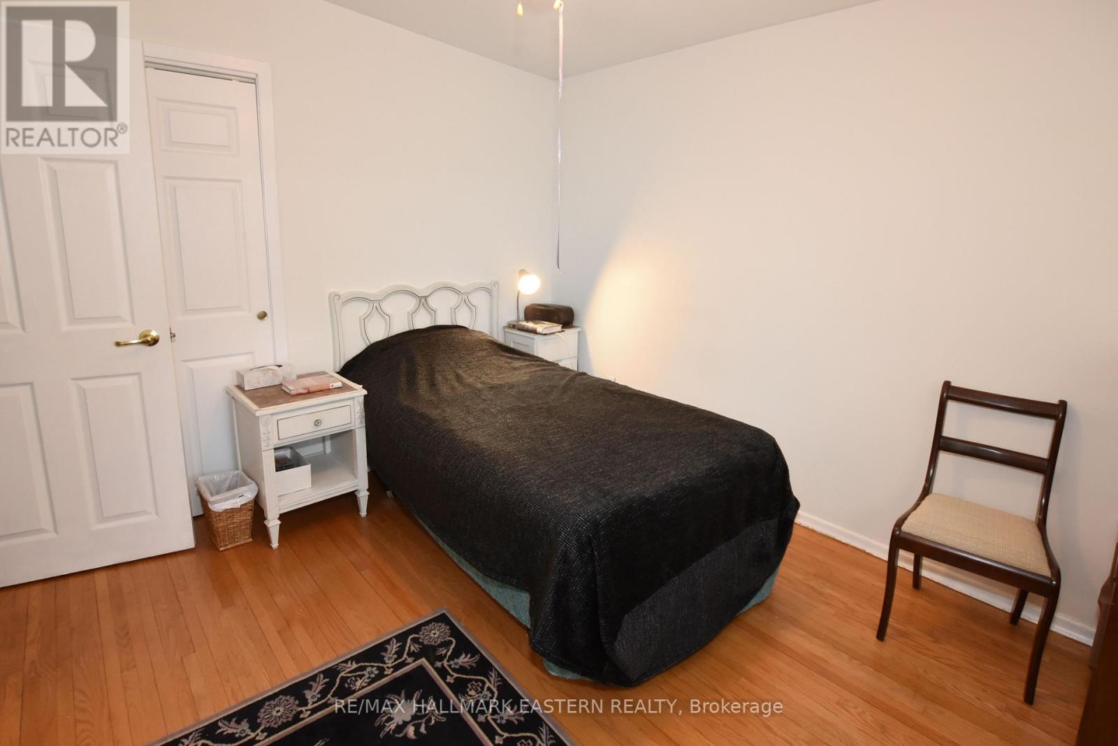 276 Greenlawn Avenue, Peterborough North (South), Ontario  K9H 5K8 - Photo 11 - X12303620
