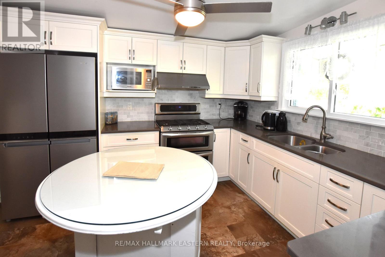 276 Greenlawn Avenue, Peterborough North (South), Ontario  K9H 5K8 - Photo 14 - X12303620