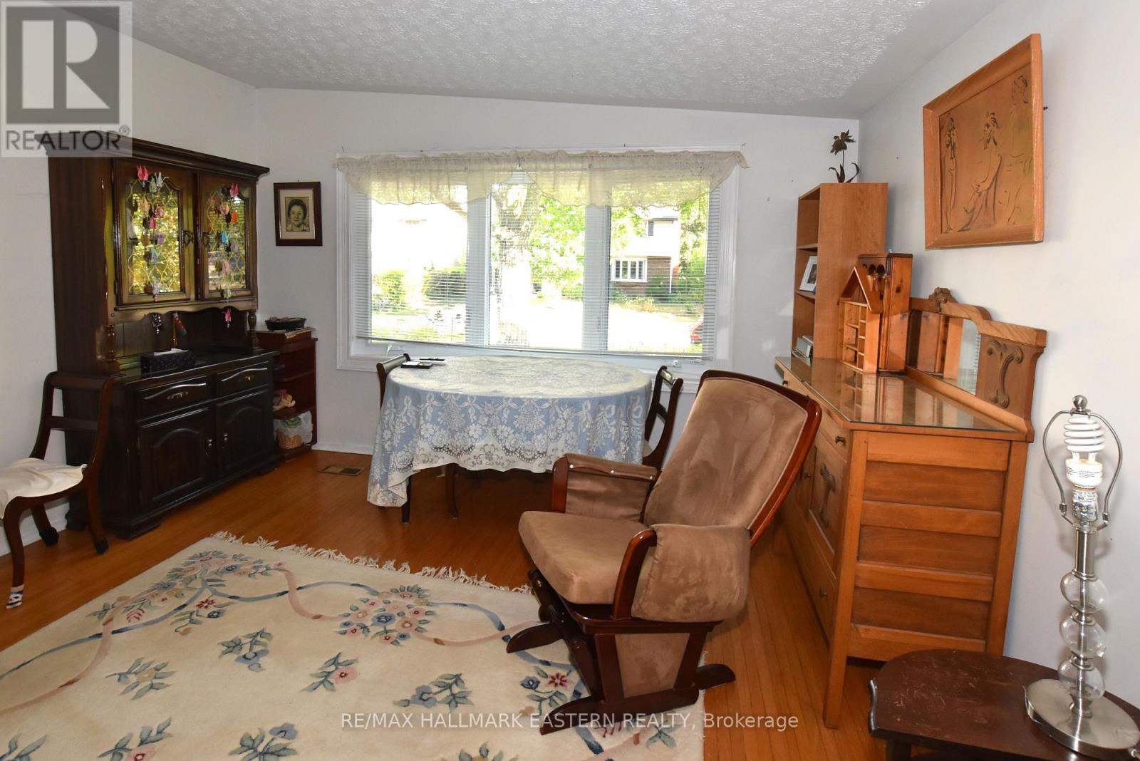 276 Greenlawn Avenue, Peterborough North (South), Ontario  K9H 5K8 - Photo 4 - X12303620