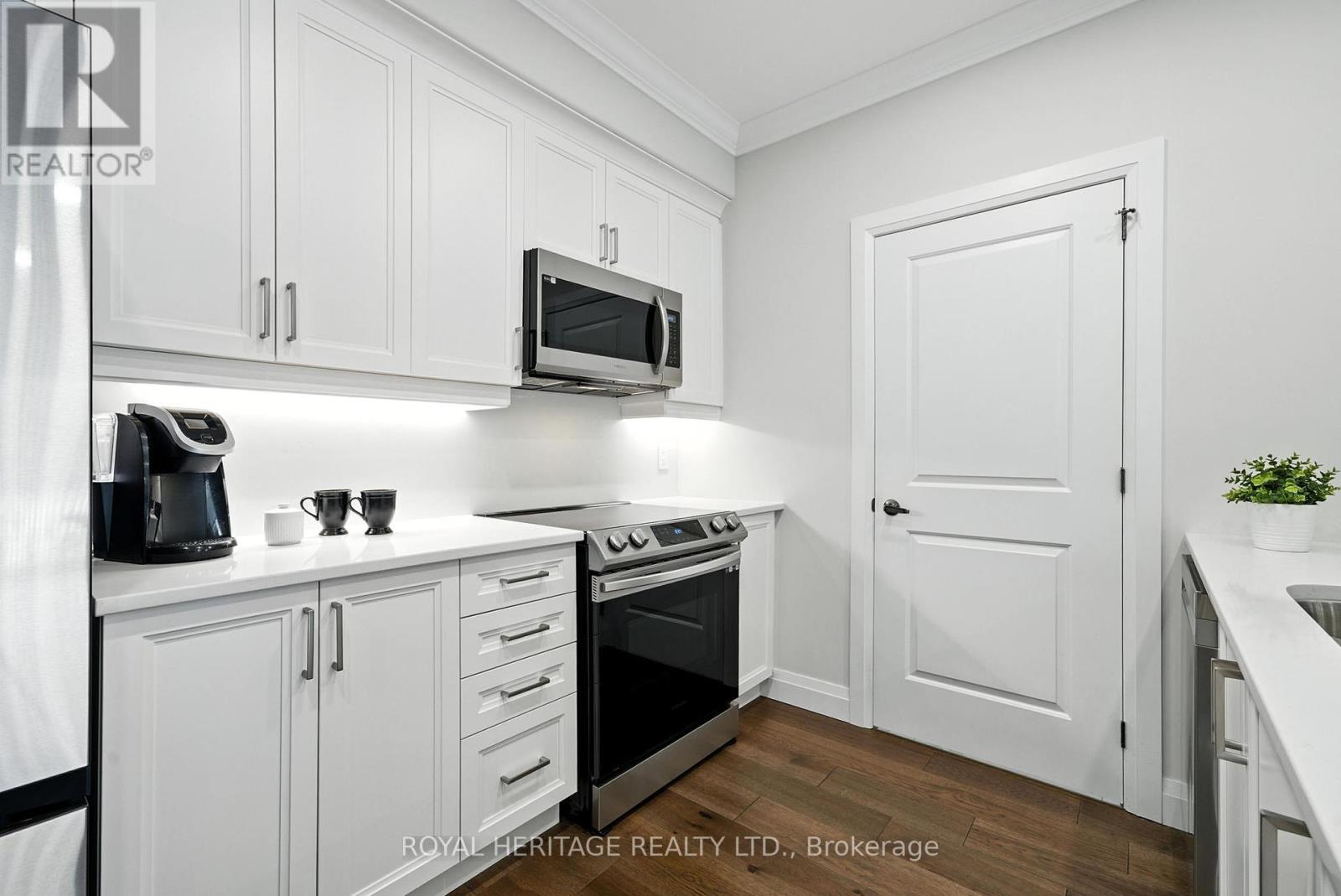 103 - 19 Hampton Lane, Selwyn, Ontario  K0L 2H0 - Photo 3 - X12303953