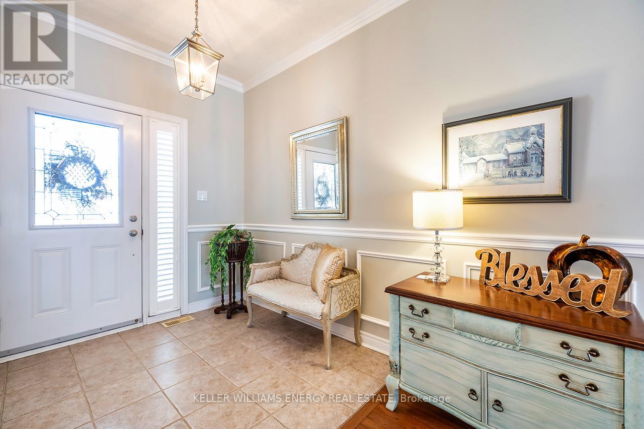 16 Kissingbridge Lane, Clarington (Newcastle), Ontario  L1B 0B2 - Photo 3 - E12304092