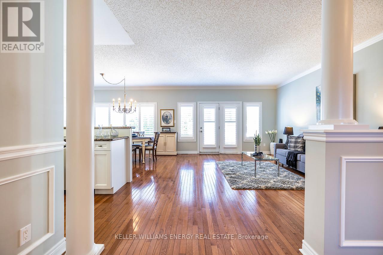 16 Kissingbridge Lane, Clarington (Newcastle), Ontario  L1B 0B2 - Photo 5 - E12304092