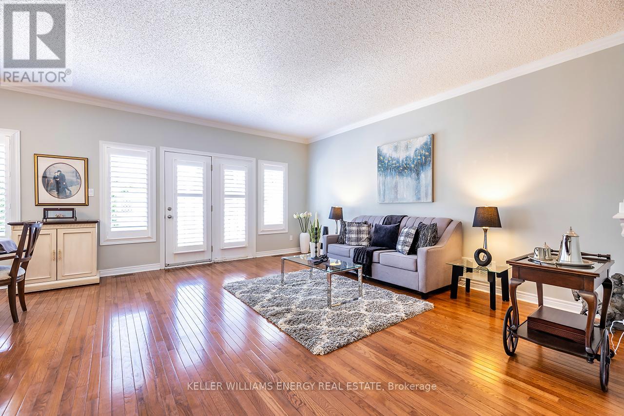 16 Kissingbridge Lane, Clarington (Newcastle), Ontario  L1B 0B2 - Photo 6 - E12304092