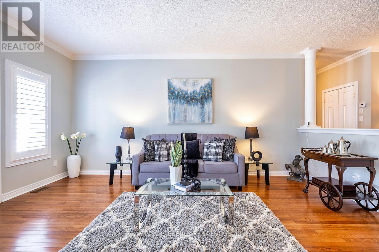 16 Kissingbridge Lane, Clarington (Newcastle), Ontario  L1B 0B2 - Photo 8 - E12304092