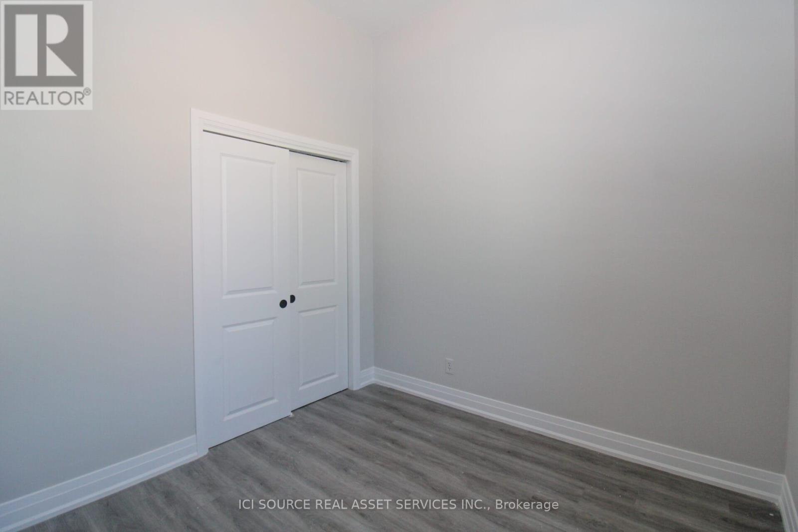 4 - 291 Stewart Street, Peterborough Central (North), Ontario  K9J 3N2 - Photo 9 - X12304083