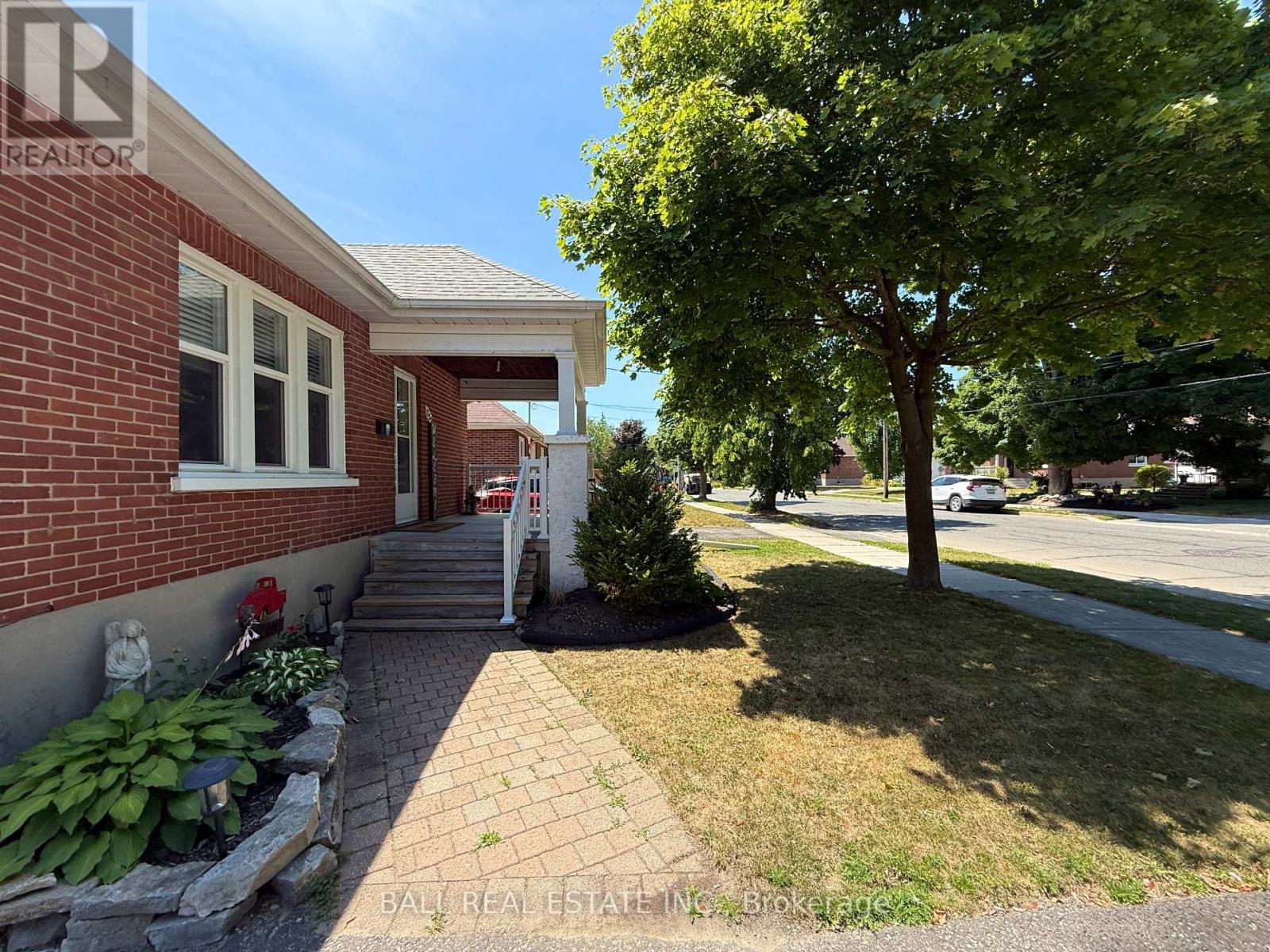 251 King George Street, Peterborough South (West), Ontario  K9J 1R7 - Photo 11 - X12304206