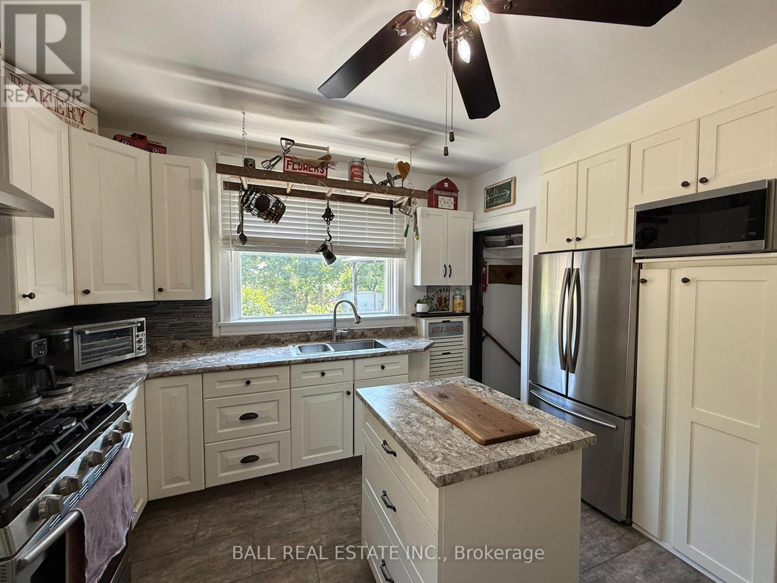 251 King George Street, Peterborough South (West), Ontario  K9J 1R7 - Photo 18 - X12304206