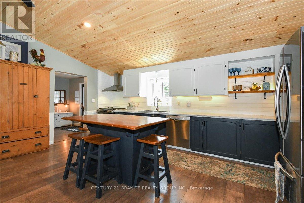 1522 Highway 127, Hastings Highlands (Mcclure Ward), Ontario  K0L 2K0 - Photo 8 - X12304263