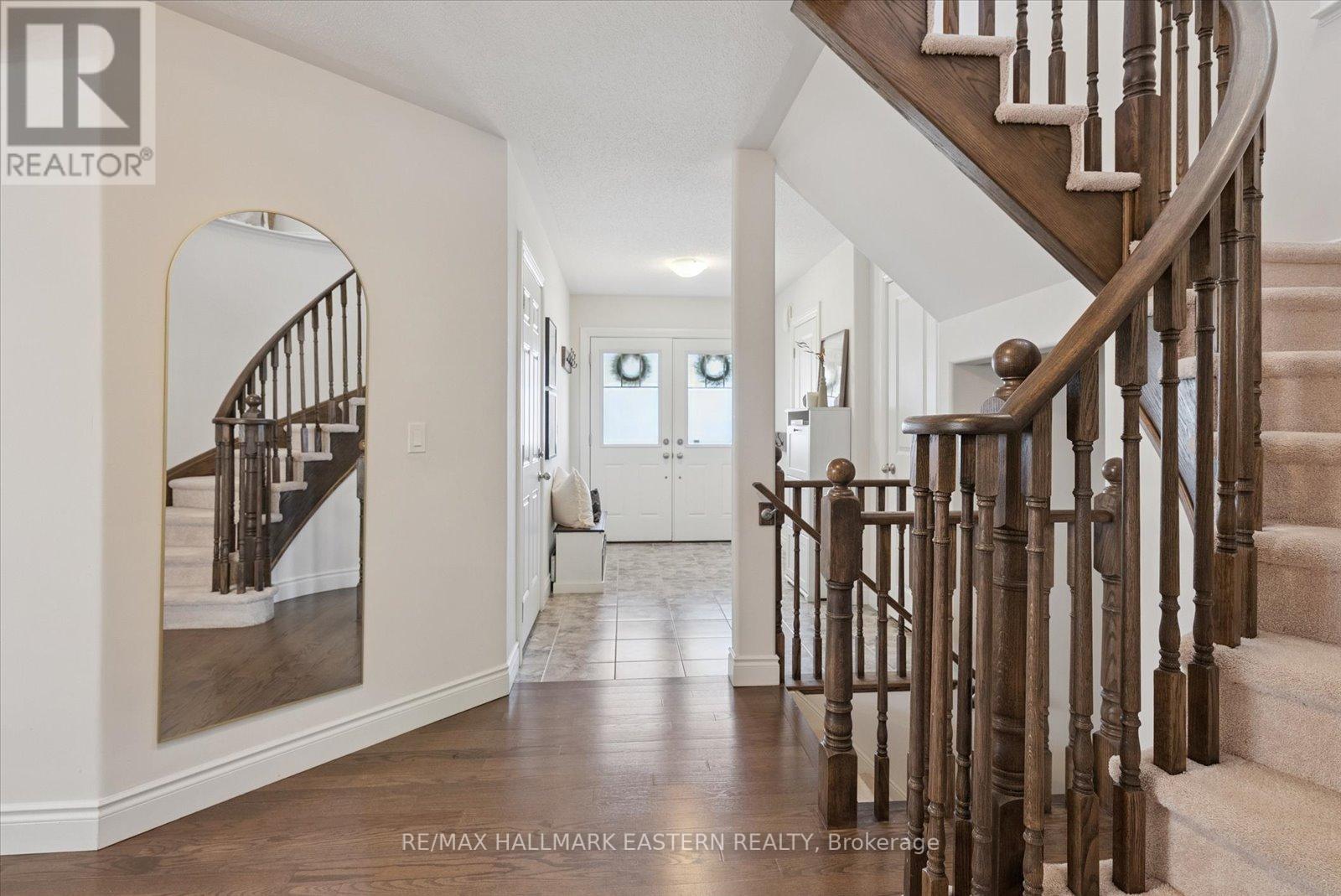 35 Summer Lane, Selwyn, Ontario  K9L 1K1 - Photo 6 - X12304373