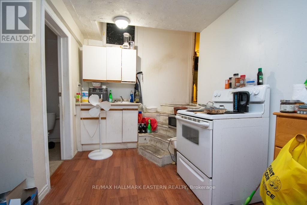197 Hunter Street W, Peterborough Central (North), Ontario  K9H 2L1 - Photo 48 - X12304462