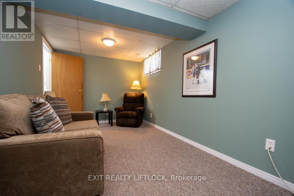 26 Victoria Avenue, Peterborough North (South), Ontario  K9H 4V7 - Photo 28 - X12304473