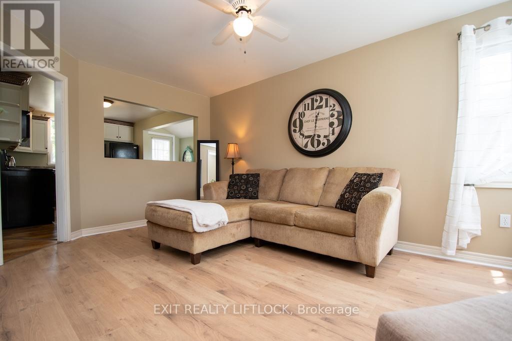 26 Victoria Avenue, Peterborough North (South), Ontario  K9H 4V7 - Photo 8 - X12304473