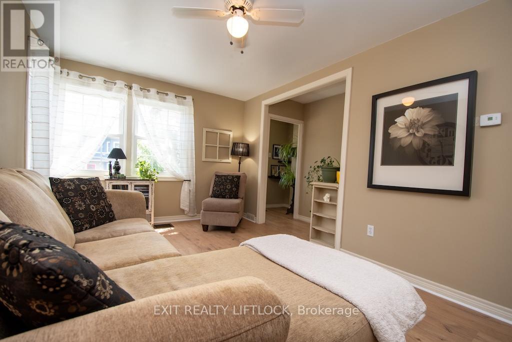 26 Victoria Avenue, Peterborough North (South), Ontario  K9H 4V7 - Photo 9 - X12304473