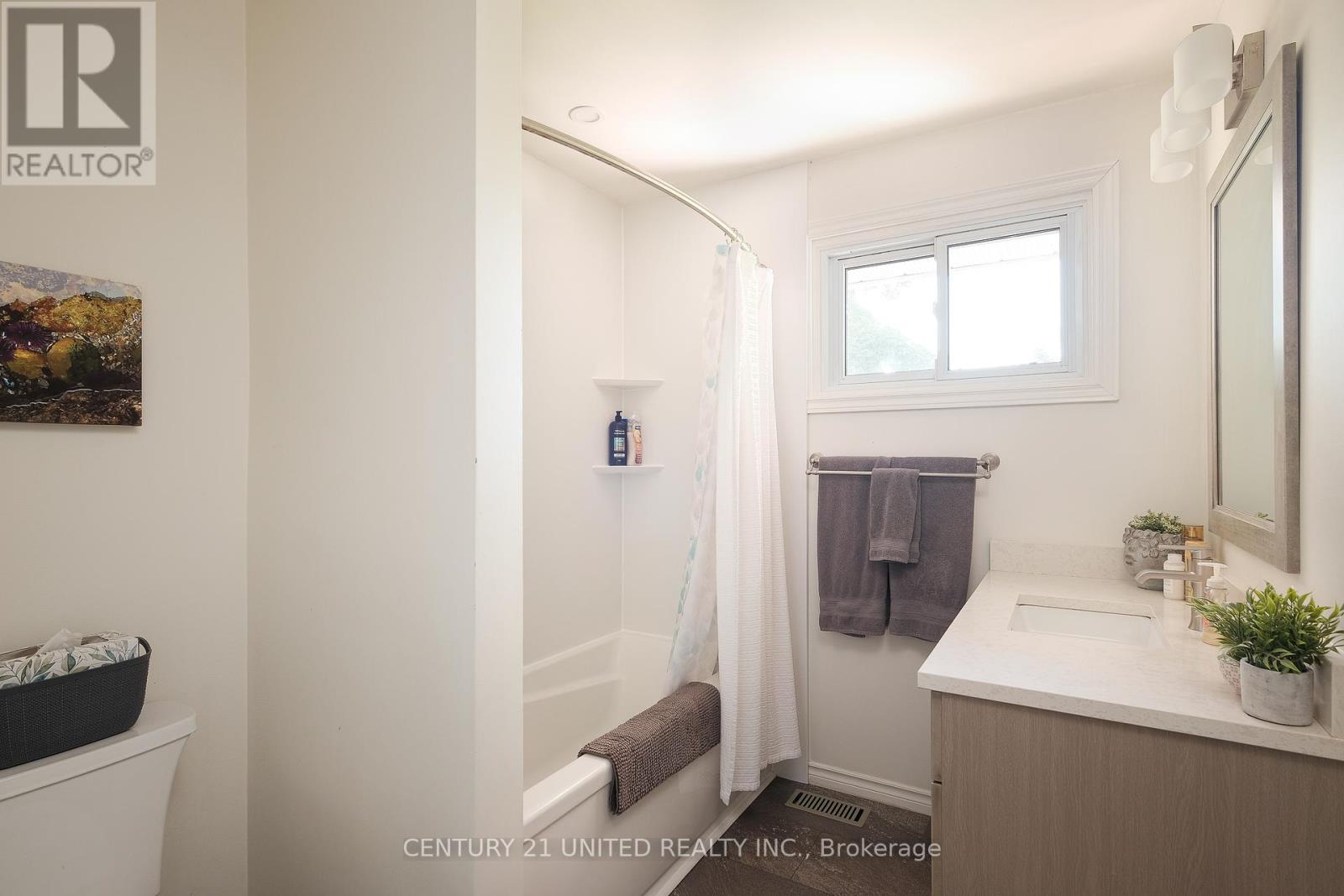888 Sydenham Road, Peterborough South (East), Ontario  K9J 1K2 - Photo 18 - X12304711