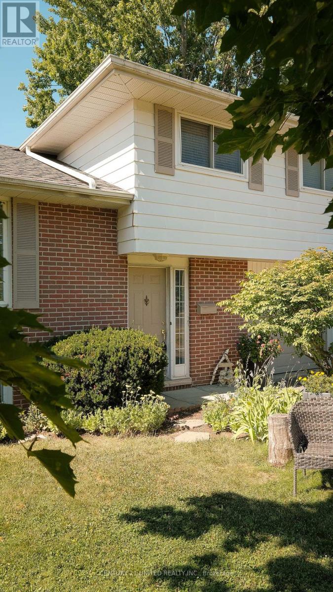 888 Sydenham Road, Peterborough South (East), Ontario  K9J 1K2 - Photo 2 - X12304711