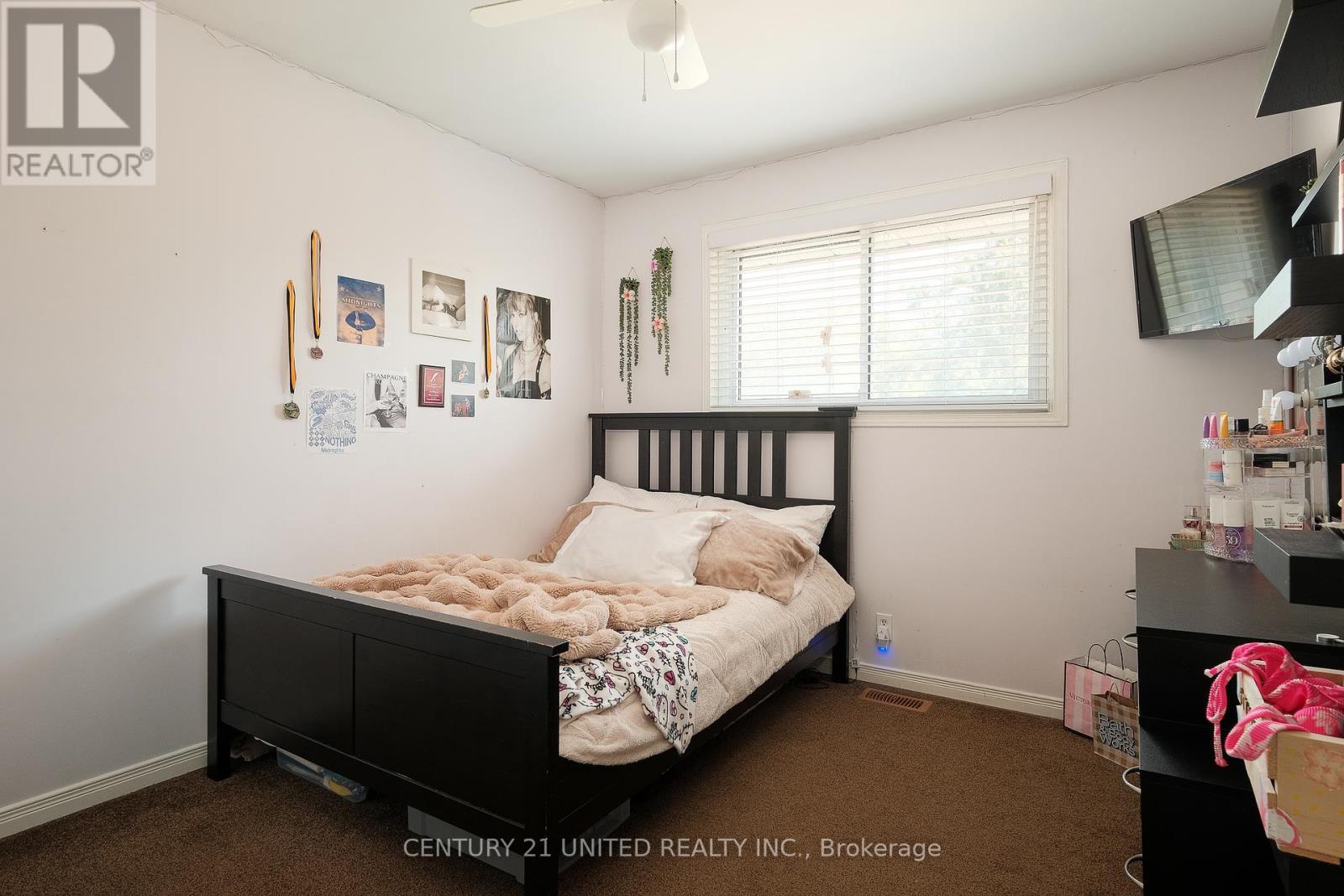 888 Sydenham Road, Peterborough South (East), Ontario  K9J 1K2 - Photo 21 - X12304711