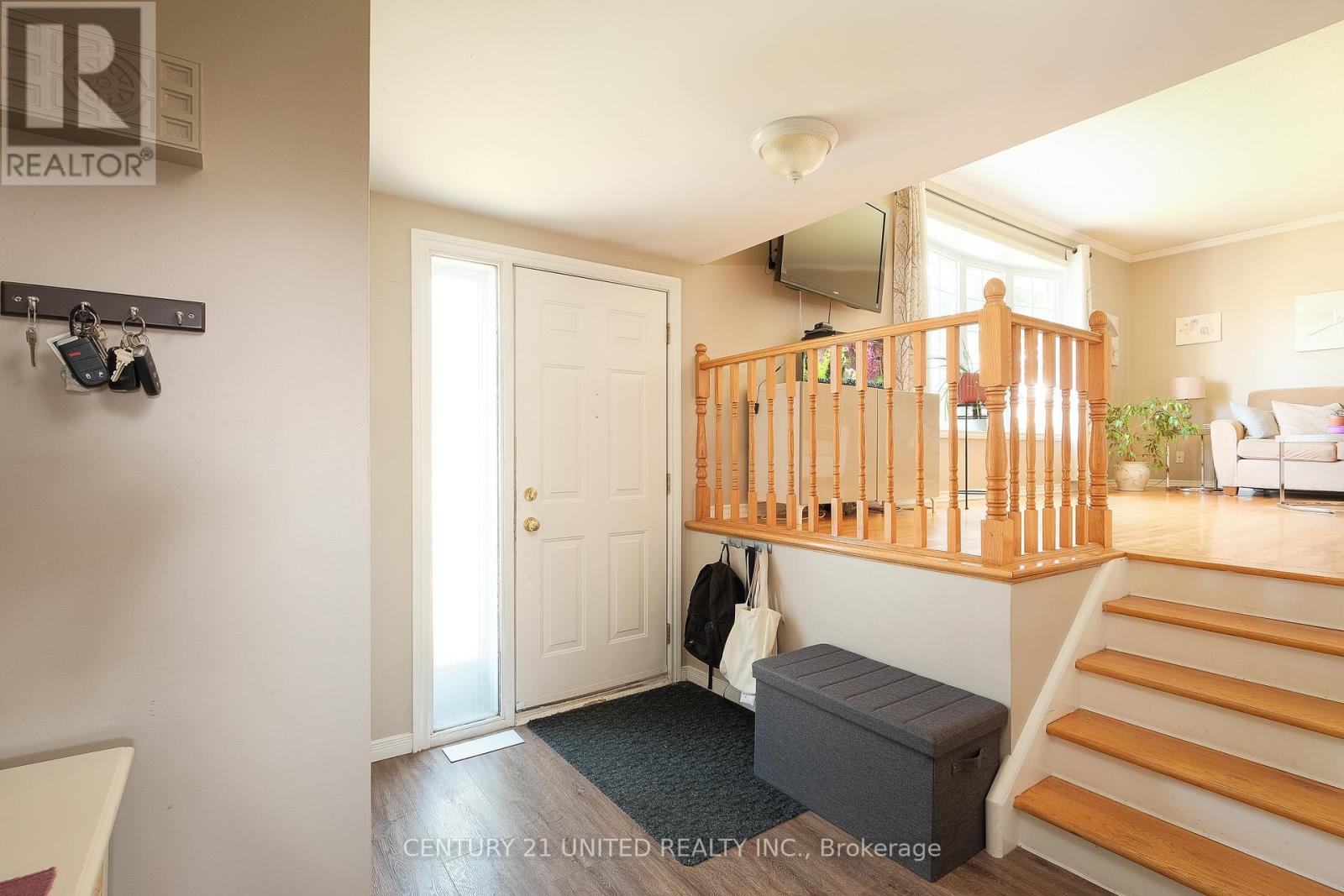 888 Sydenham Road, Peterborough South (East), Ontario  K9J 1K2 - Photo 3 - X12304711