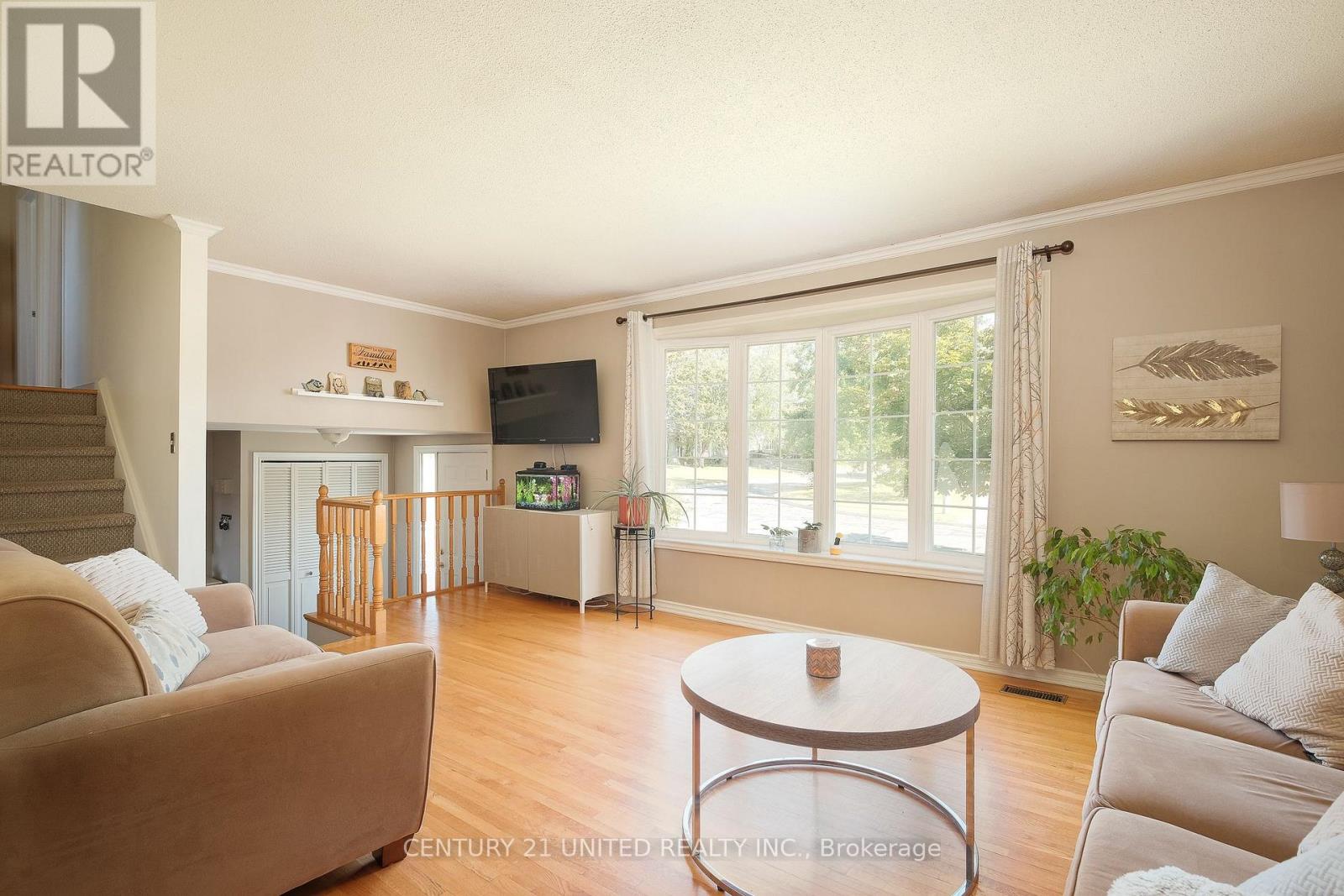 888 Sydenham Road, Peterborough South (East), Ontario  K9J 1K2 - Photo 6 - X12304711