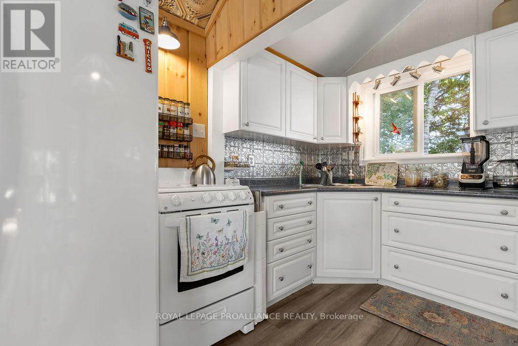 5 Water - Gunter Lake, Tudor And Cashel (Cashel Ward), Ontario  K0L 1W0 - Photo 11 - X12304810