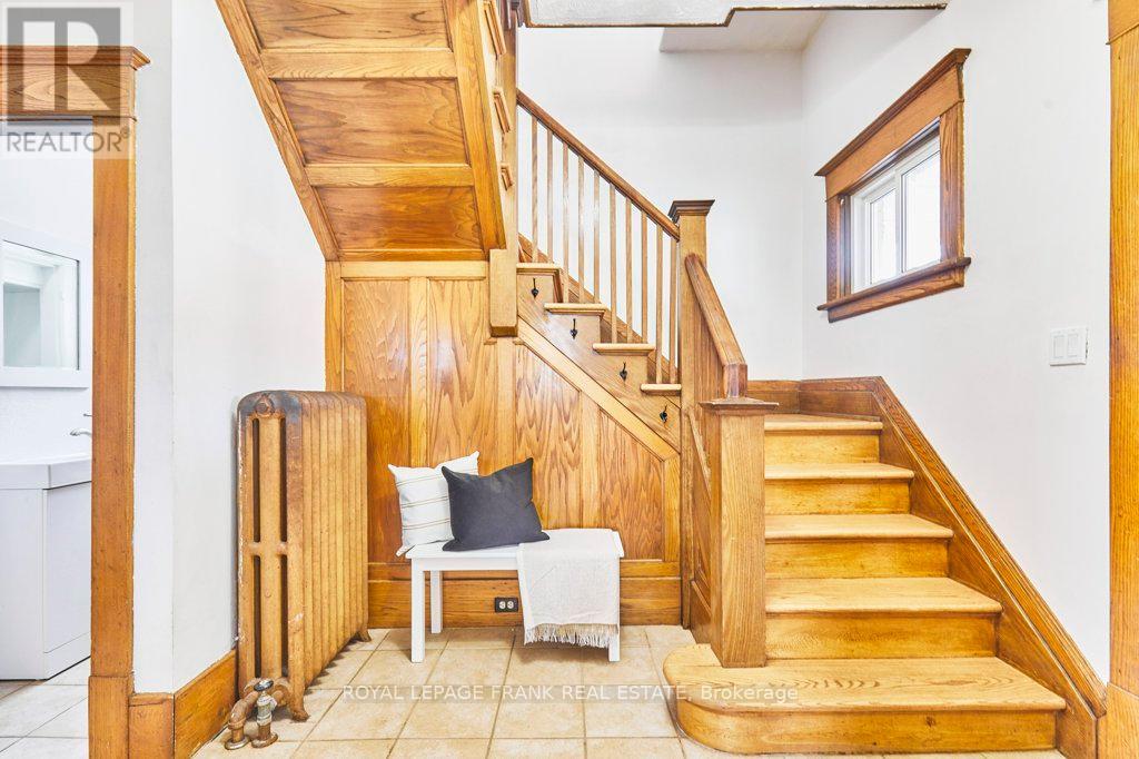 7 Adelaide Street N, Kawartha Lakes (Lindsay), Ontario  K9V 4K7 - Photo 10 - X12305131