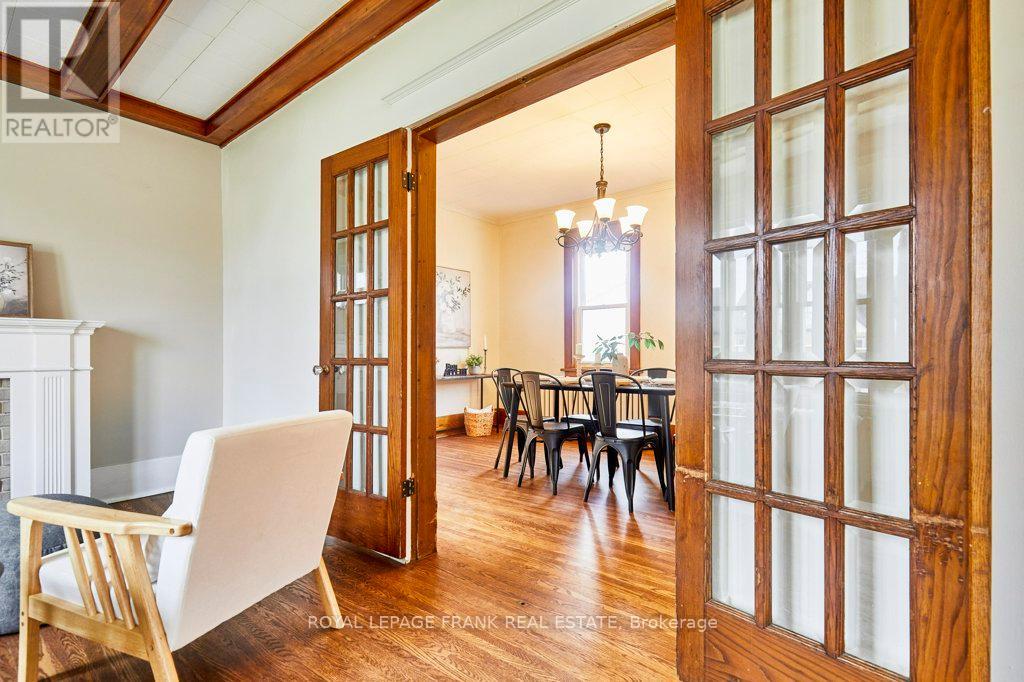 7 Adelaide Street N, Kawartha Lakes (Lindsay), Ontario  K9V 4K7 - Photo 25 - X12305131