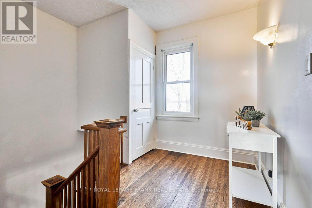 7 Adelaide Street N, Kawartha Lakes (Lindsay), Ontario  K9V 4K7 - Photo 27 - X12305131