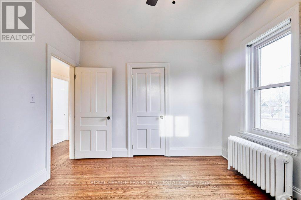 7 Adelaide Street N, Kawartha Lakes (Lindsay), Ontario  K9V 4K7 - Photo 37 - X12305131