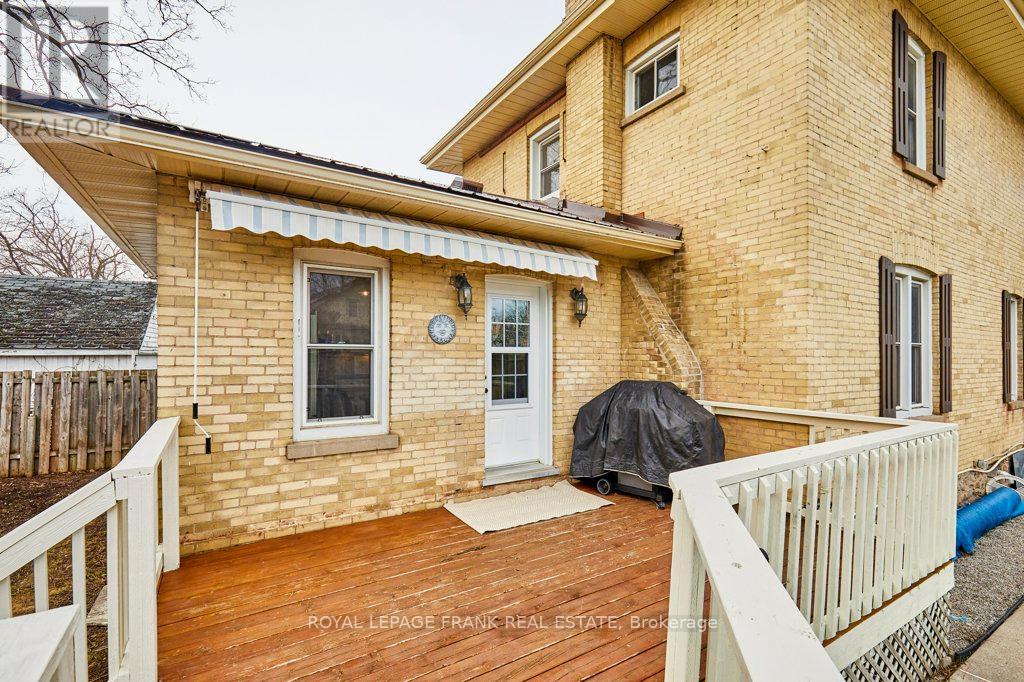 7 Adelaide Street N, Kawartha Lakes (Lindsay), Ontario  K9V 4K7 - Photo 7 - X12305131