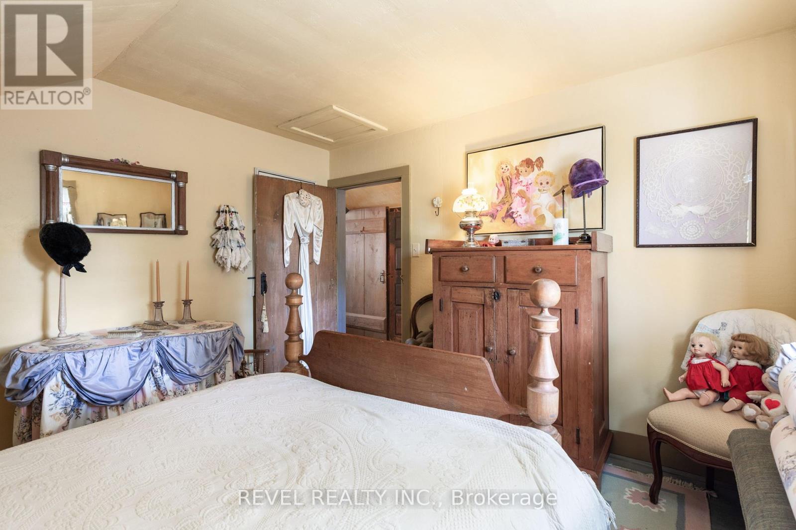 41 Russell Street E, Kawartha Lakes (Lindsay), Ontario  K9V 2A3 - Photo 22 - X12305162