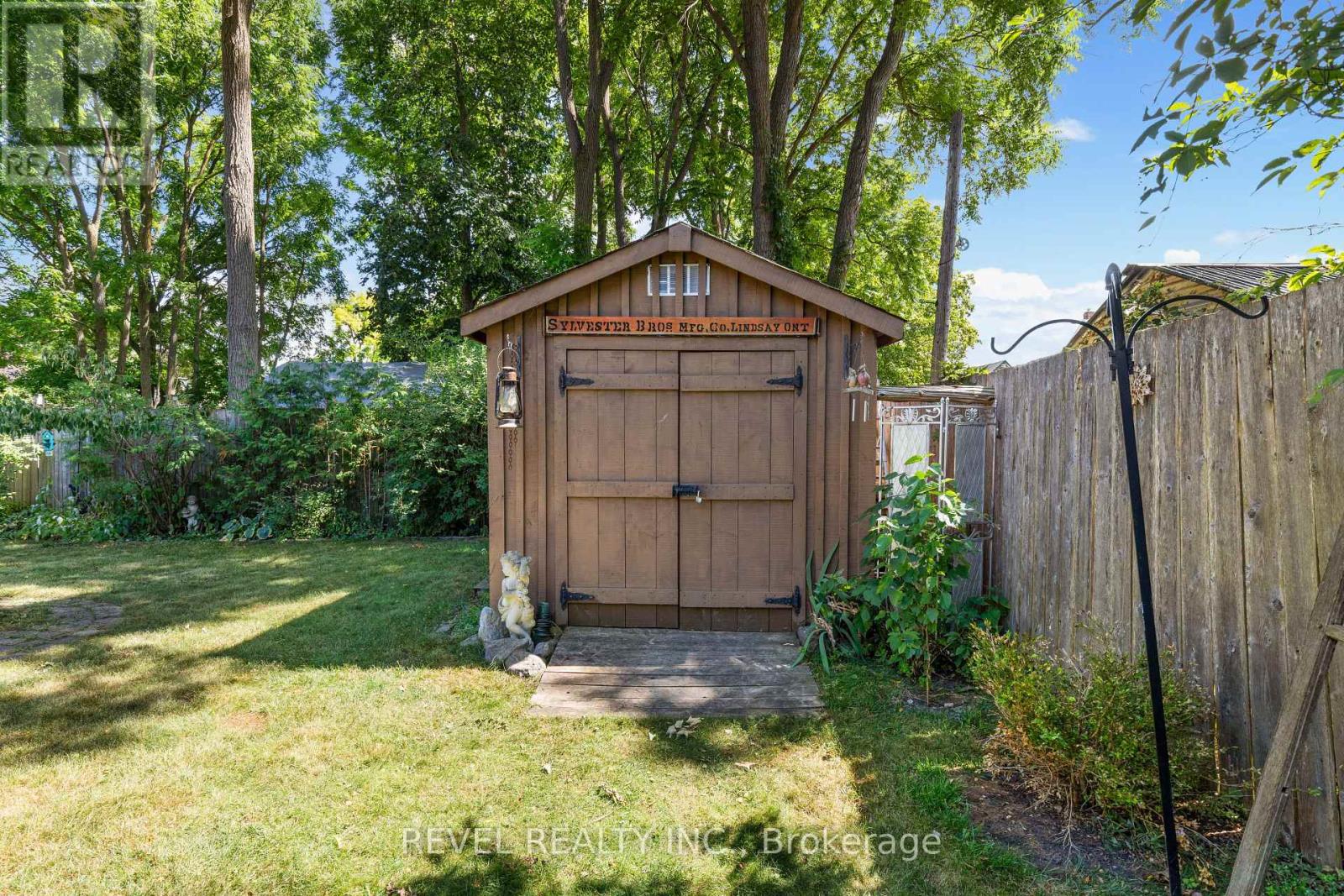 41 Russell Street E, Kawartha Lakes (Lindsay), Ontario  K9V 2A3 - Photo 38 - X12305162