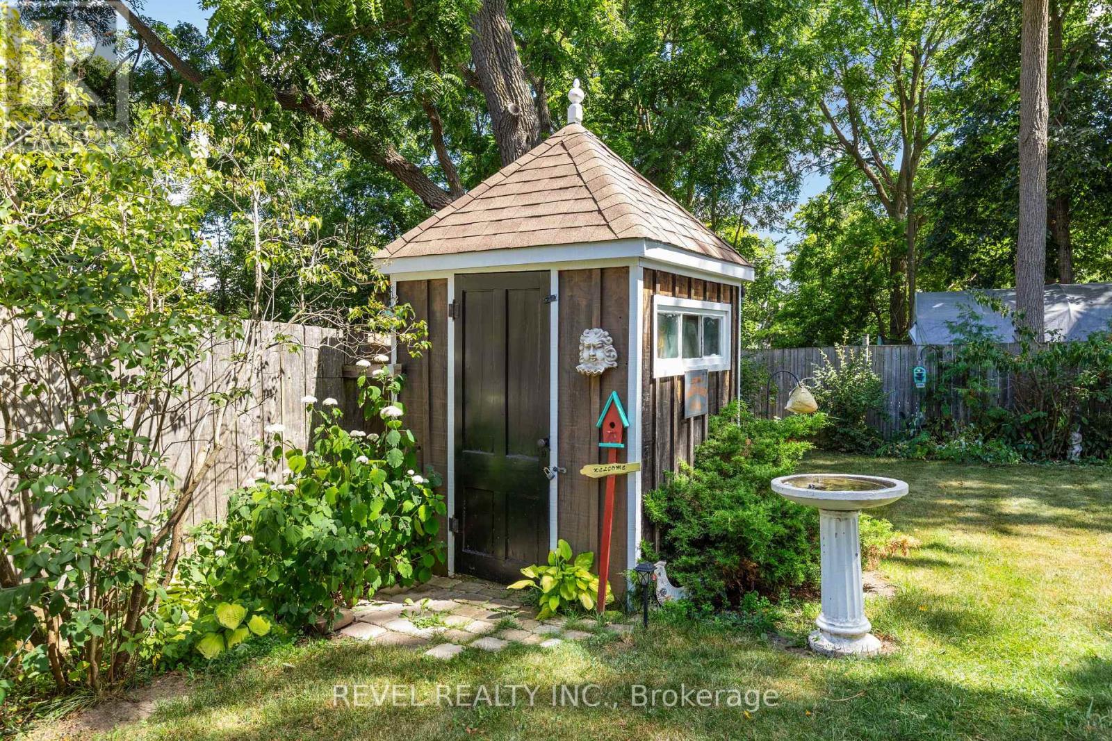 41 Russell Street E, Kawartha Lakes (Lindsay), Ontario  K9V 2A3 - Photo 41 - X12305162