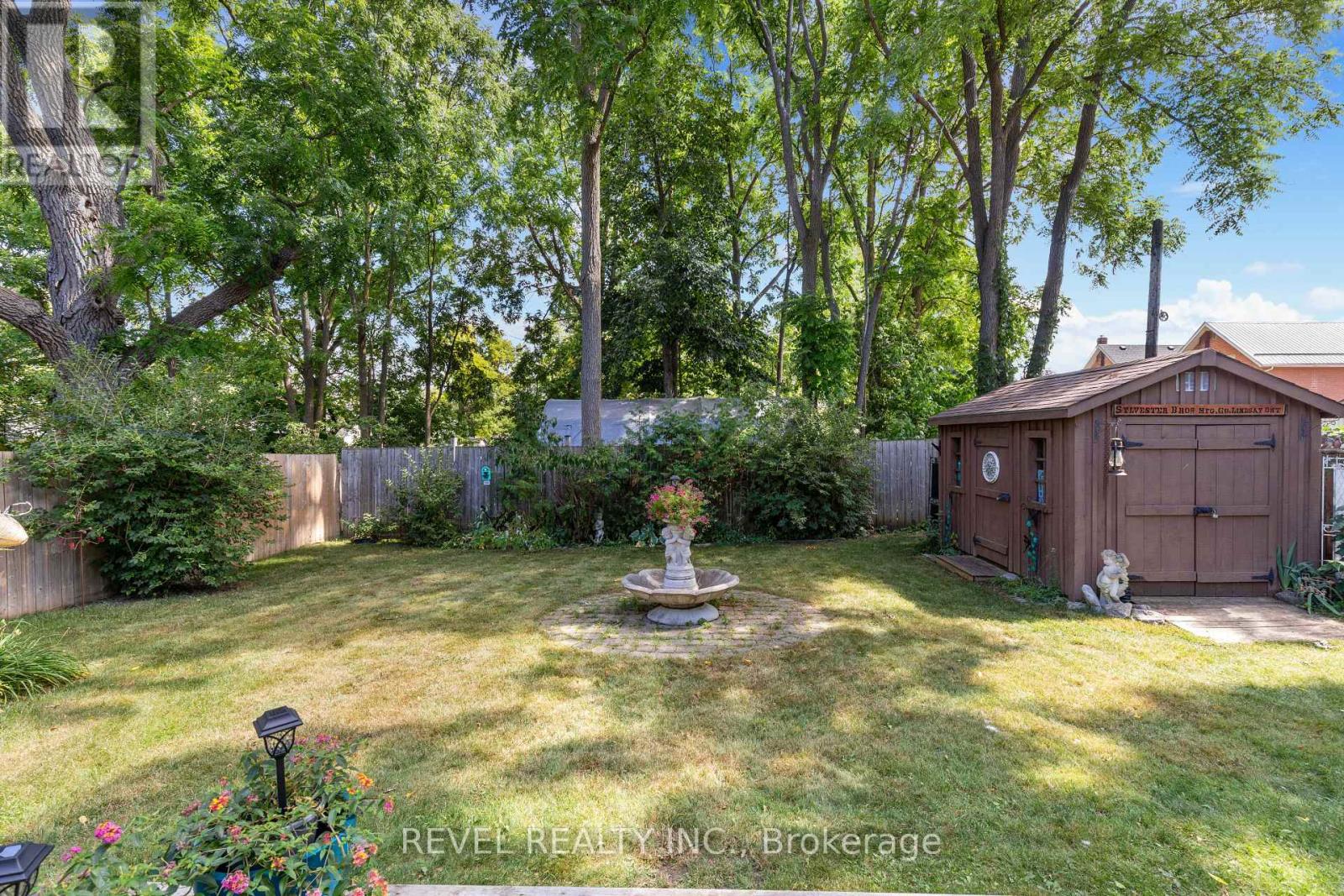 41 Russell Street E, Kawartha Lakes (Lindsay), Ontario  K9V 2A3 - Photo 42 - X12305162