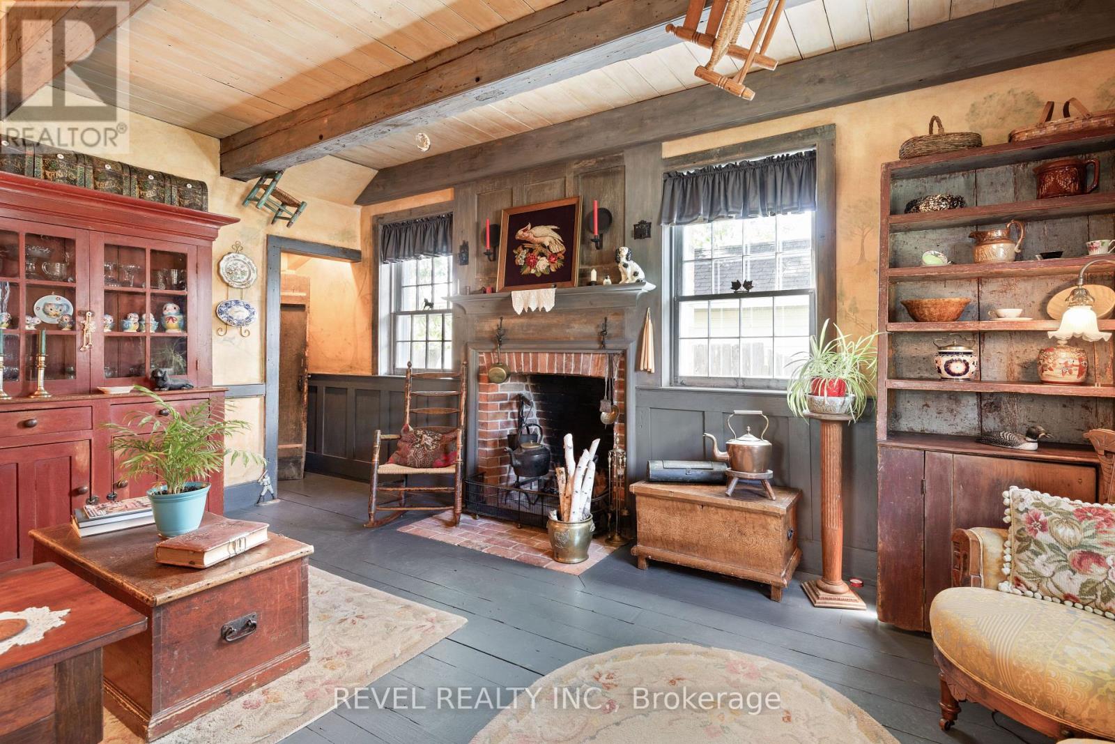 41 Russell Street E, Kawartha Lakes (Lindsay), Ontario  K9V 2A3 - Photo 5 - X12305162