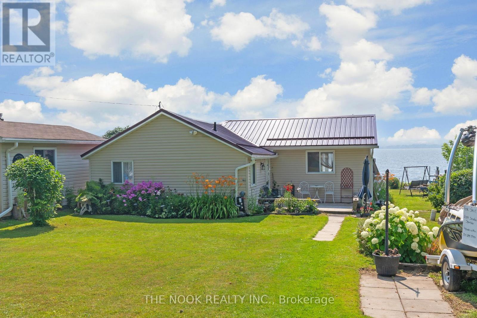 187 Paudash Street, Hiawatha First Nation, Ontario  K9J 6X8 - Photo 49 - X12305349