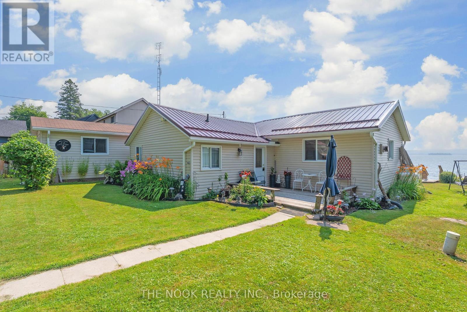 187 Paudash Street, Hiawatha First Nation, Ontario  K9J 6X8 - Photo 5 - X12305349