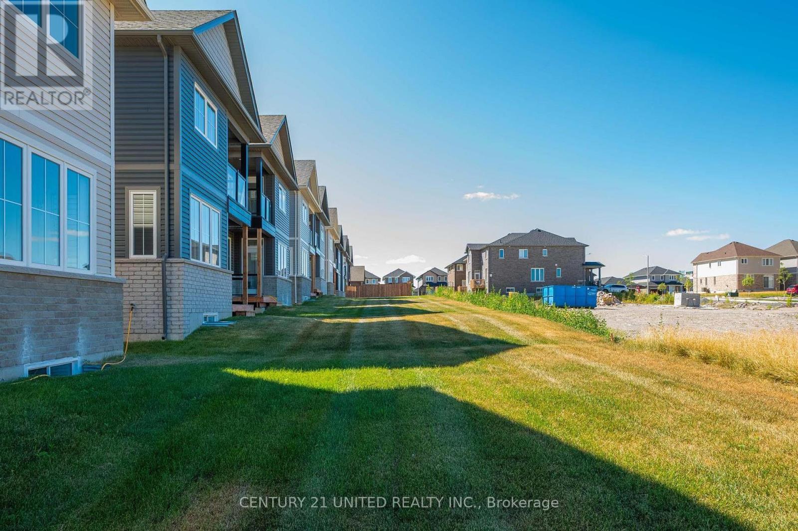 305 Mullighan Gardens, Peterborough North (North), Ontario  K9K 0G3 - Photo 13 - X12305359