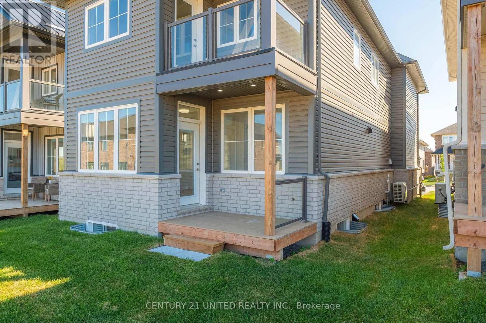 305 Mullighan Gardens, Peterborough North (North), Ontario  K9K 0G3 - Photo 14 - X12305359