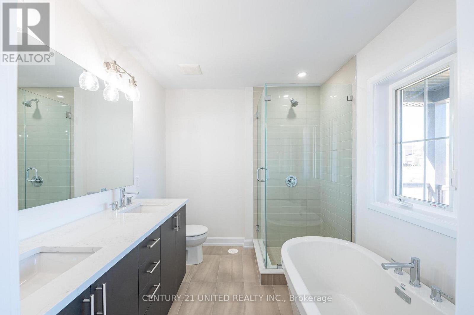 305 Mullighan Gardens, Peterborough North (North), Ontario  K9K 0G3 - Photo 17 - X12305359