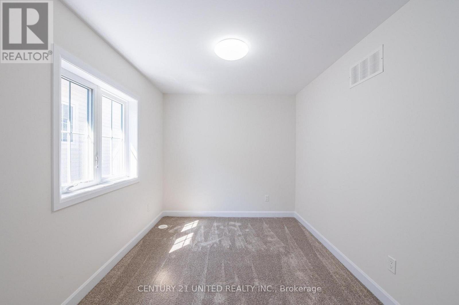 305 Mullighan Gardens, Peterborough North (North), Ontario  K9K 0G3 - Photo 18 - X12305359