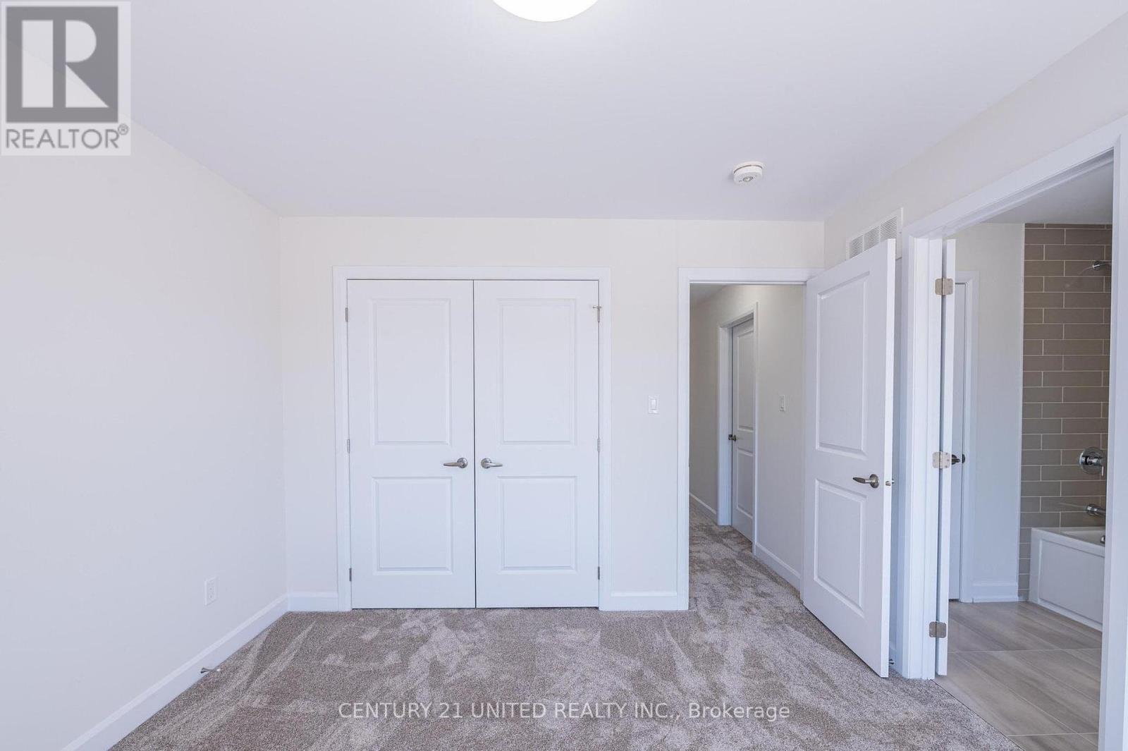 305 Mullighan Gardens, Peterborough North (North), Ontario  K9K 0G3 - Photo 23 - X12305359