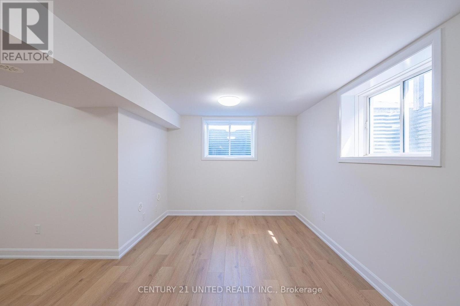 305 Mullighan Gardens, Peterborough North (North), Ontario  K9K 0G3 - Photo 25 - X12305359