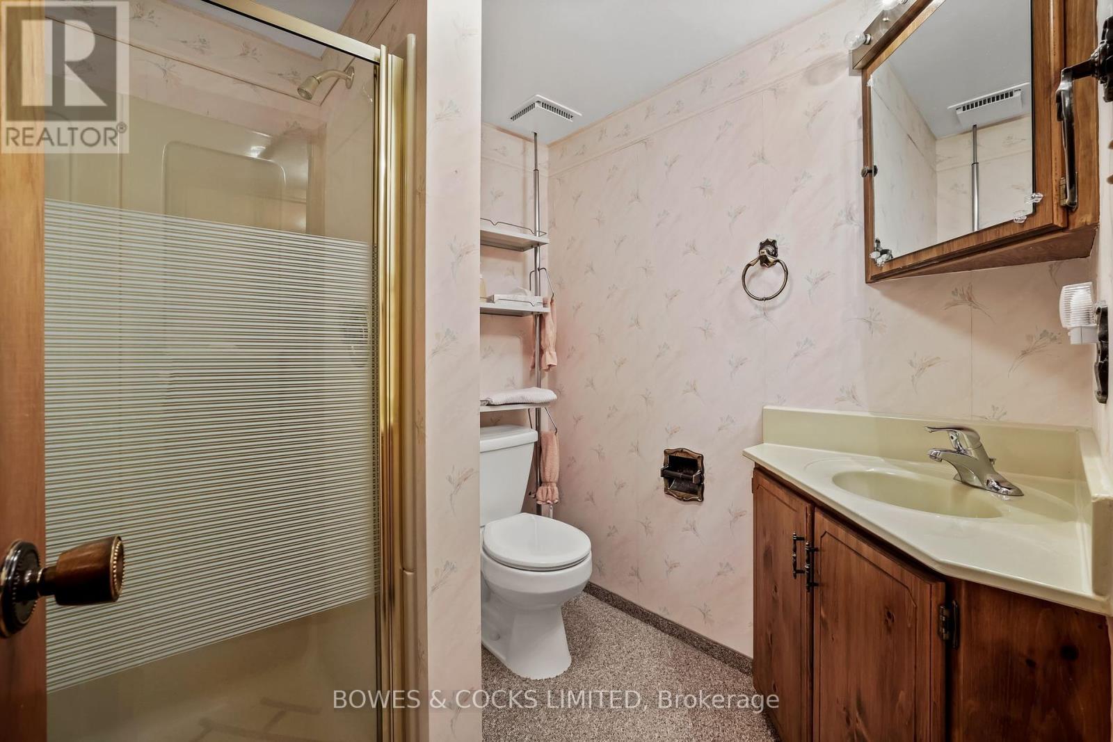 905 Glenholme Avenue, Peterborough North (South), Ontario  K9H 5M4 - Photo 36 - X12305621