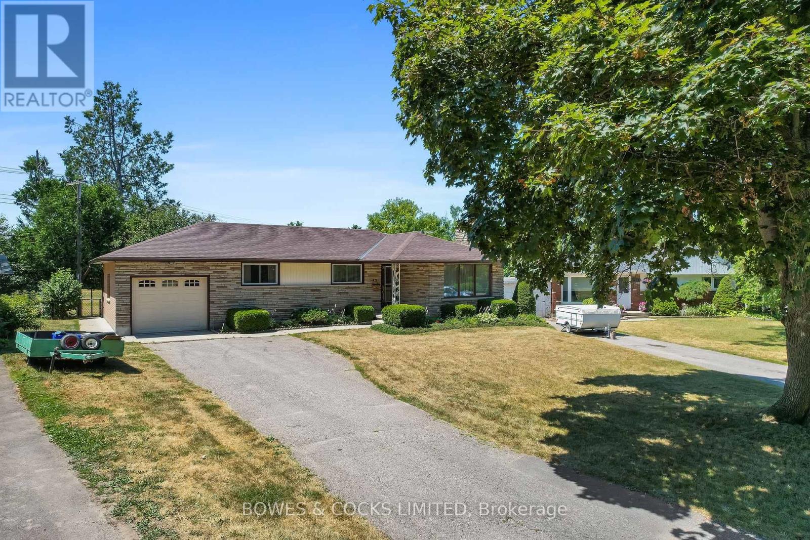 905 Glenholme Avenue, Peterborough North (South), Ontario  K9H 5M4 - Photo 8 - X12305621
